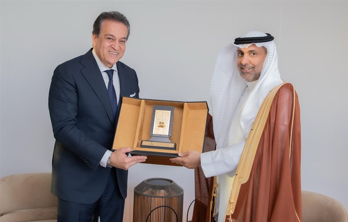 وزيرا الصحة في مصر والسعودية يوقعان مذكرة تفاهم لتعزيز التعاون المشترك في الطب الافتراضي ومكافحة الأوبئة والتأمين الصحي