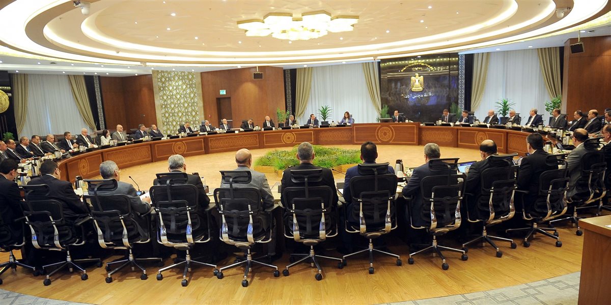رئيس الوزراء يوجه بتكثيف التنسيق بين المحافظين ومديري الأمن لمواجهة التعديات على الأراضي الزراعية ومخالفات البناء وضبط الأسواق
