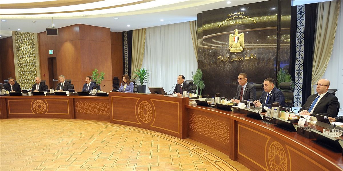 رئيس الوزراء يوجه بتكثيف التنسيق بين المحافظين ومديري الأمن لمواجهة التعديات على الأراضي الزراعية ومخالفات البناء وضبط الأسواق