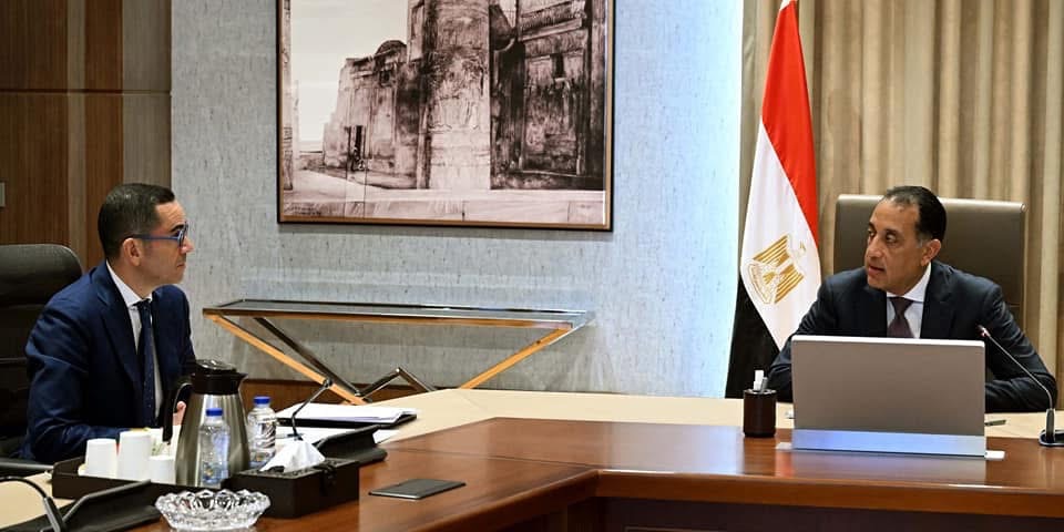 رئيس الوزراء ووزير الاستثمار يبحثان سبل تحسين مناخ الاستثمار