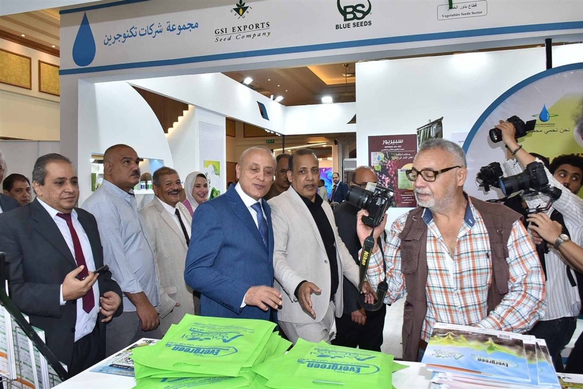 جانب من المعرض
