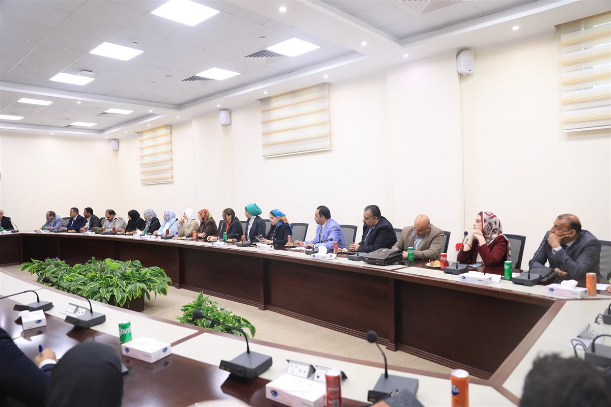 وزير التعليم العالي يترأس اجتماعًا لدعم ذوي الإعاقة في الجامعات، ويؤكد تكامل الجهود الرسمية والمجتمعية لتوفير بيئة تعليمية عادلة وشاملة للطلاب