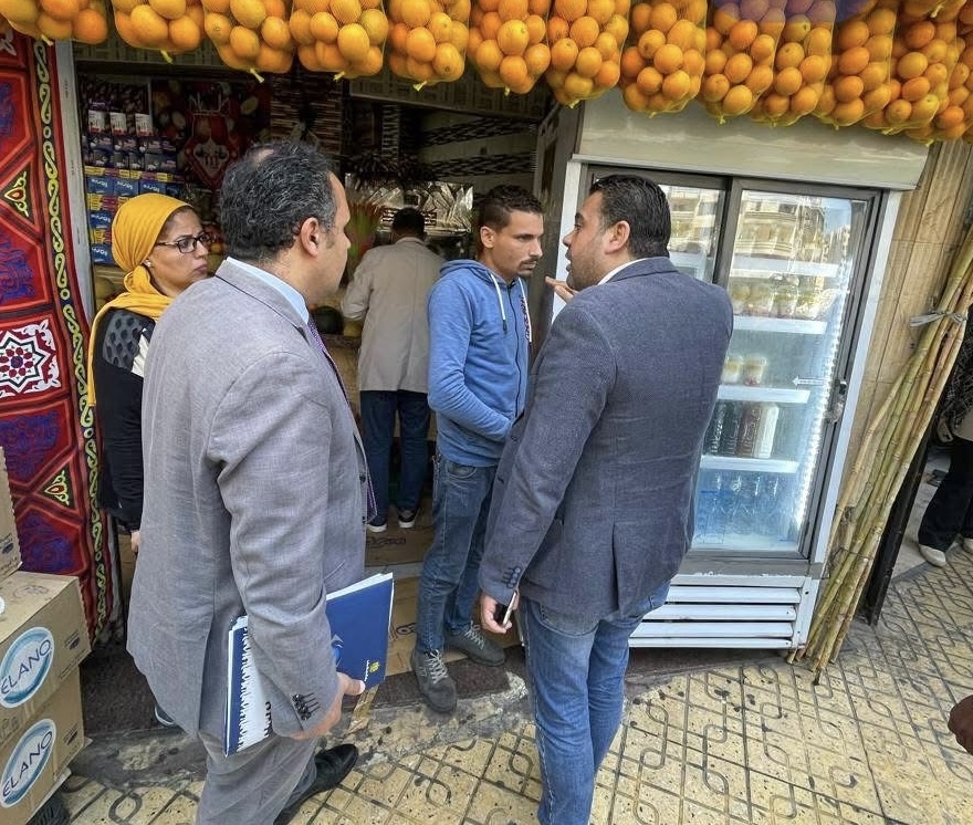 حملة رقابية في حي غرب تضبط مخالفات الأسواق