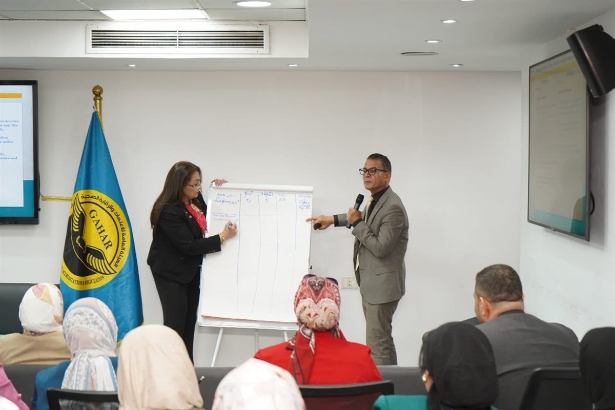 افتتاح برنامج تدريبي لتحديث معايير اعتماد وحدات الرعاية الأولية
