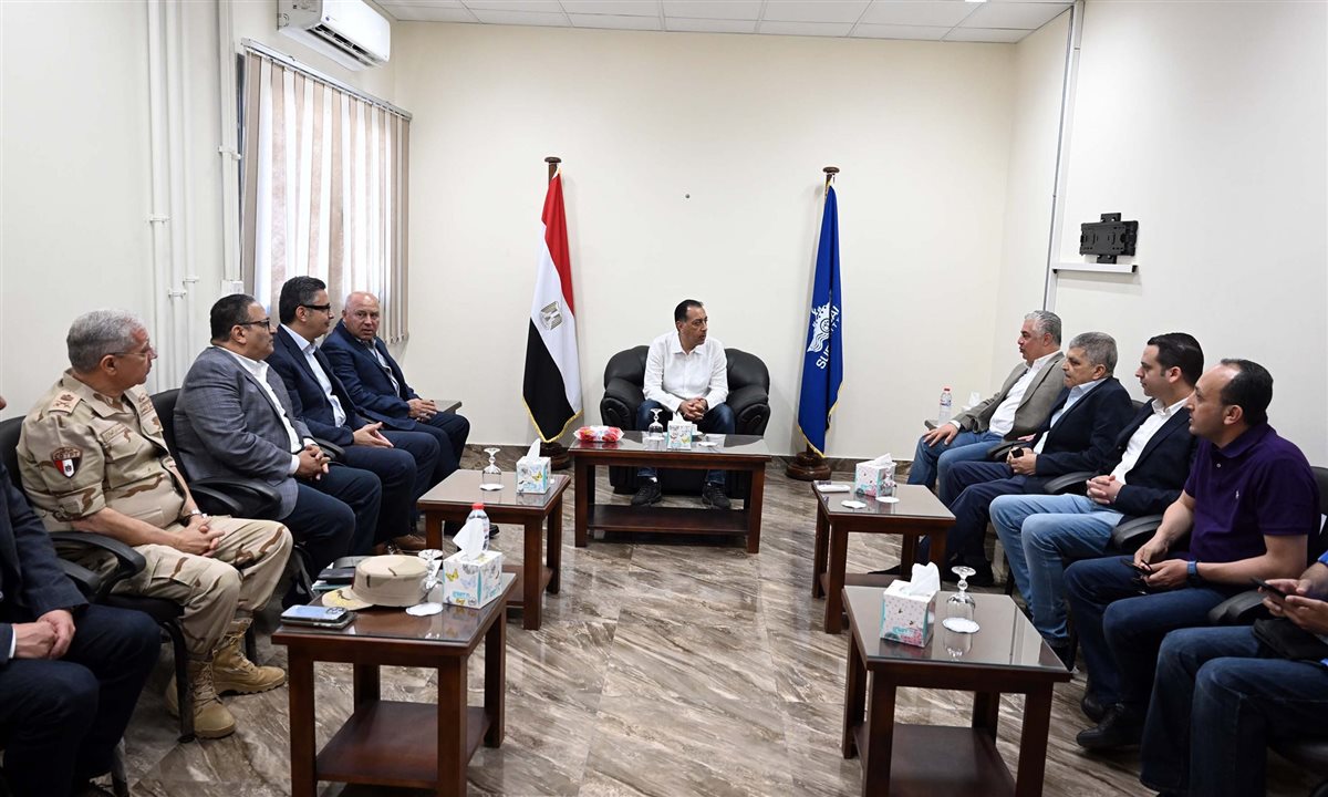 رئيس الوزراء يبدأ جولة تفقدية في المنطقة الاقتصادية لقناة السويس لافتتاح مشروعات جديدة في شرق وغرب بورسعيد