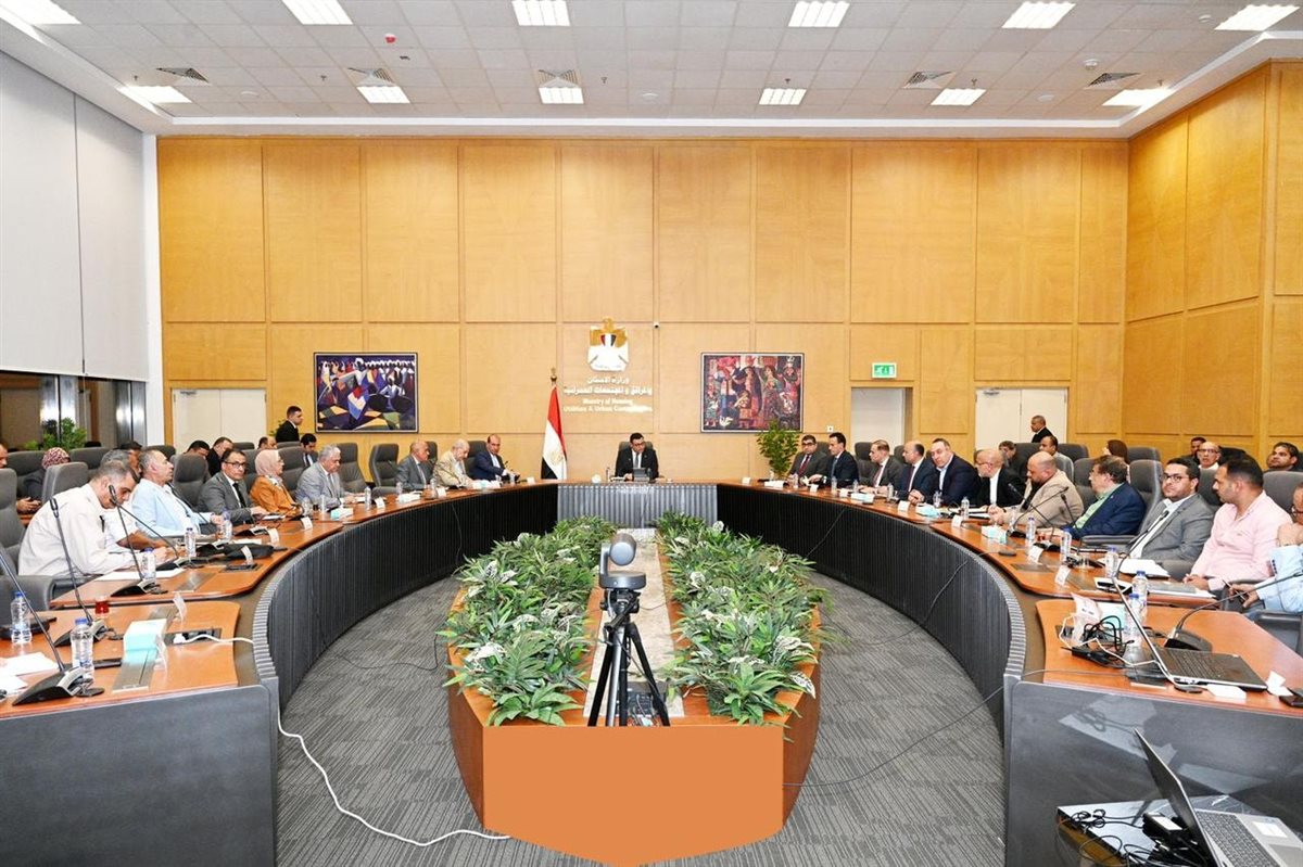 متابعة تنفيذ مشروع التجلي الأعظم في سانت كاترين تشمل المنشآت الفندقية والتراثية والنزل البيئي والطريق الجديد