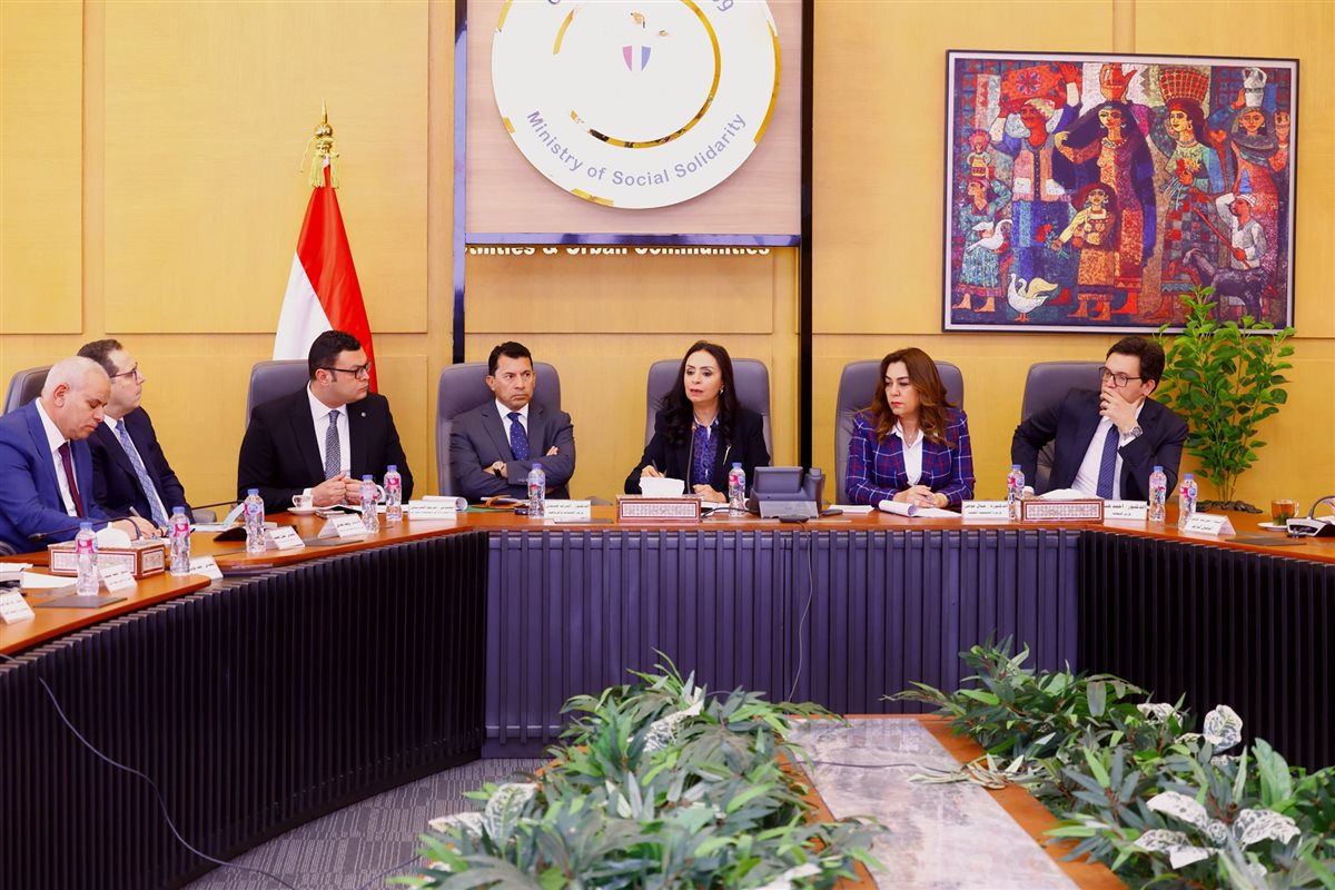 اجتماع وزاري برئاسة مايا مرسي لمناقشة خطة شاملة لزيادة عدد فصول الحضانات بالتنسيق مع خمس وزارات، ضمن مبادرة "حياة كريمة"