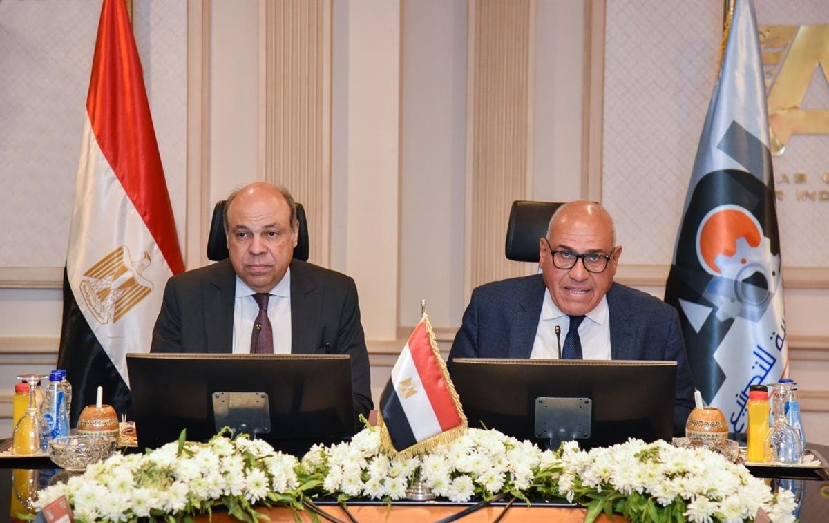 وقّعت الهيئة العربية للتصنيع ووزارة الطيران المدني بروتوكول تعاون لتصنيع محاكيات الطيران وتوفير وسائل تدريب حديثة