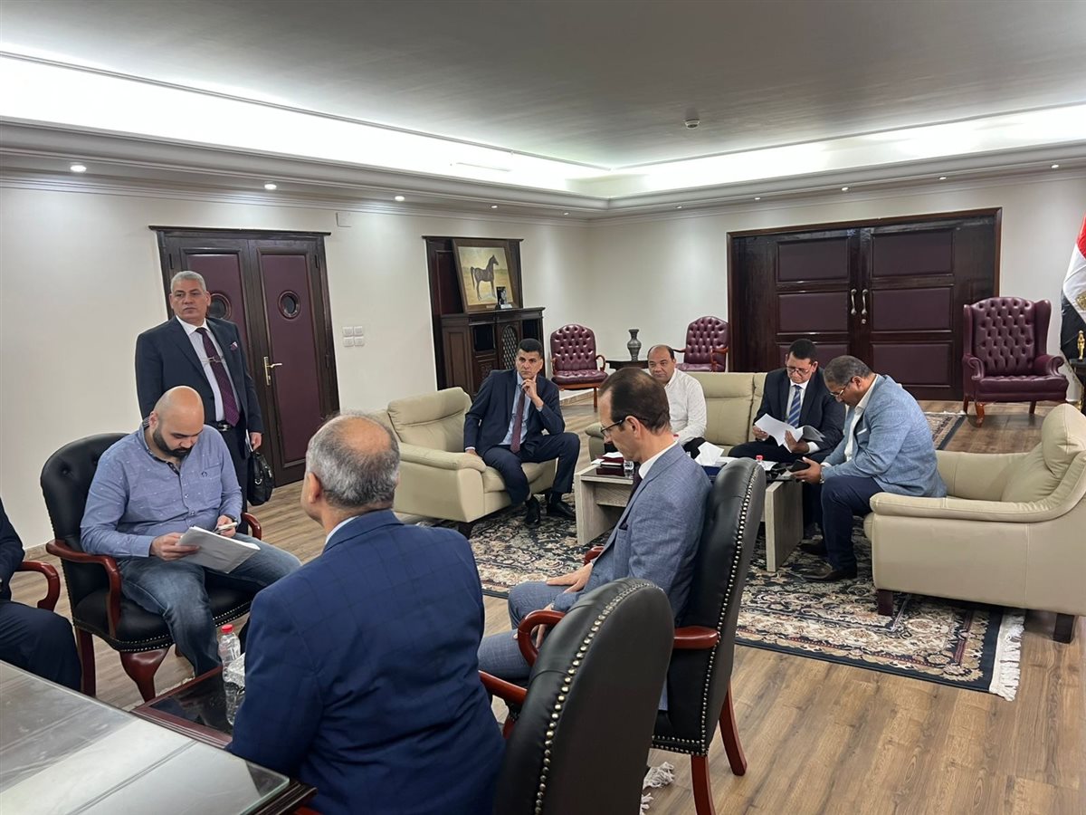 وزير الزراعة يواصل لقاءاته الدورية مع نواب البرلمان لمتابعة مشكلات المزارعين ومشروعات النفع العام