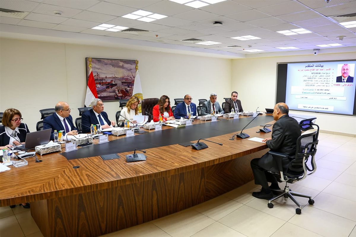 وزارة التنمية المحلية تبدأ عملية اختيار دقيقة وشفافة لشغل 17 وظيفة قيادية عليا
