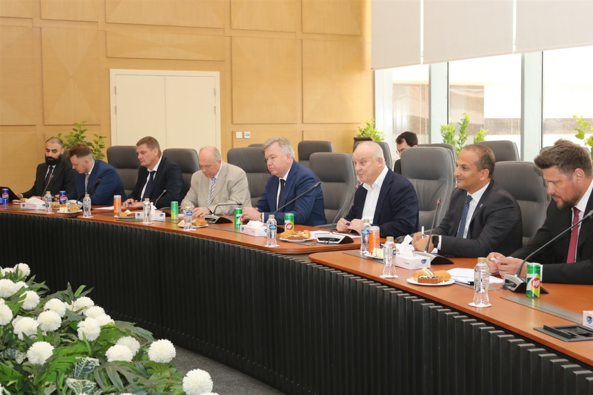 اجتماع رسمي بين وزير الكهرباء والجانب الروسي لمتابعة تنفيذ محطة الضبعة النووية، مع مراجعة مراحل التنفيذ وتأكيد الالتزام بالخطة الزمنية