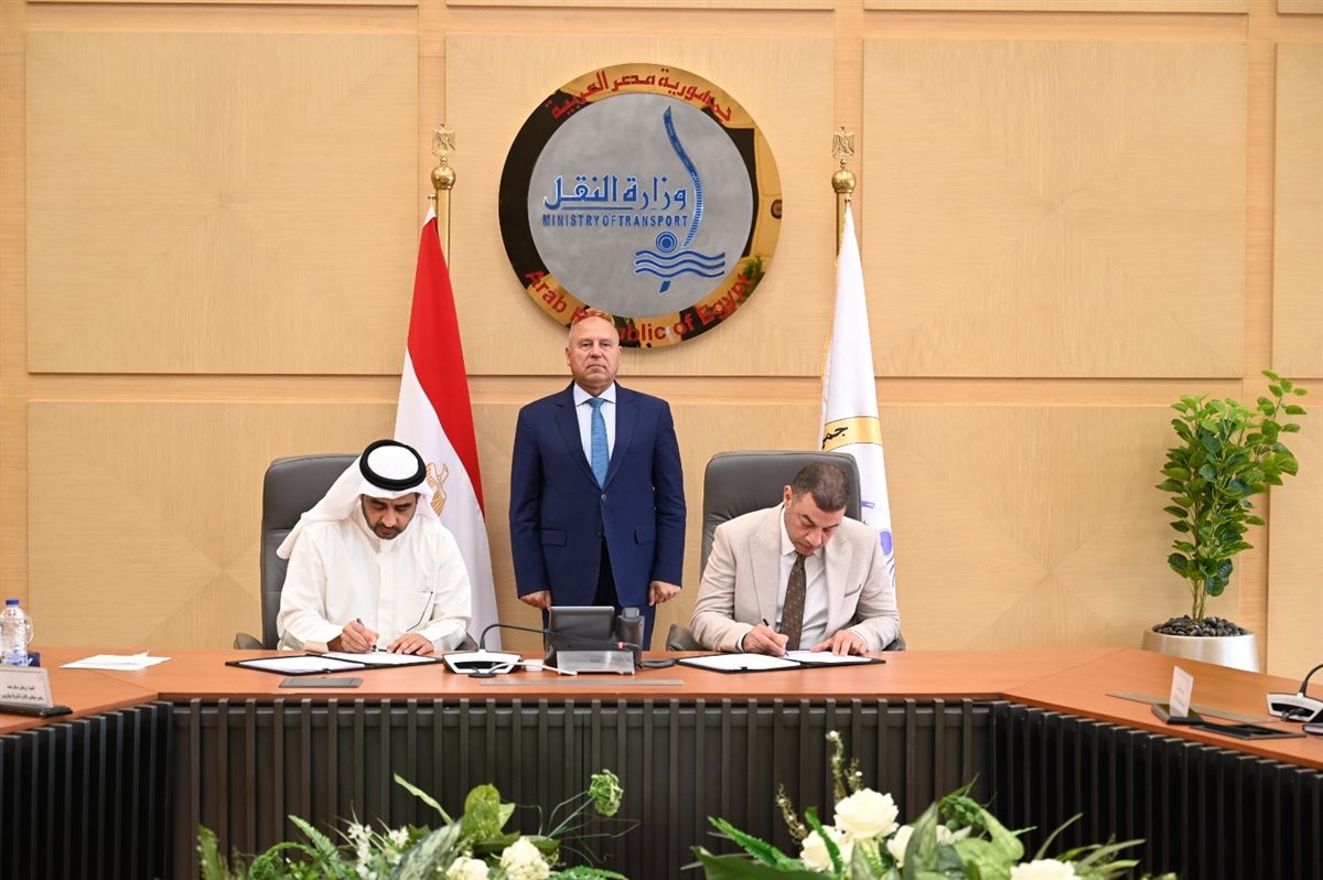 تم توقيع عقد ترخيص شركة جرين فالي لتشغيل 100 سيارة كهربائية ذكية بالقاهرة والجيزة