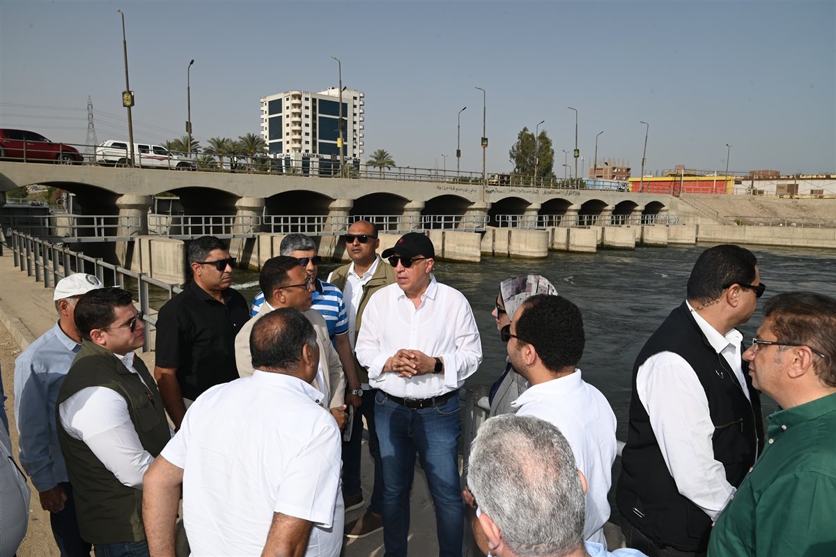 جولة ميدانية مفاجئة لوزير الموارد المائية والري لتفقد حالة الترع والمصارف بالقليوبية والشرقية وتوجيهات فورية بتطهير المجاري