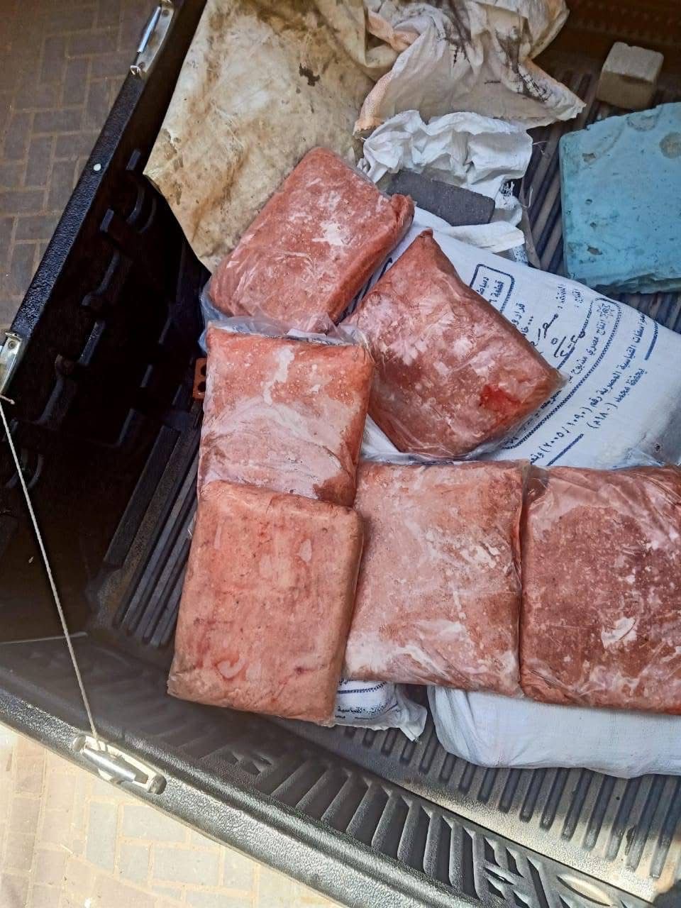 ضبط ١٢٠ كجم من مفروم الدجاج غير الصالح