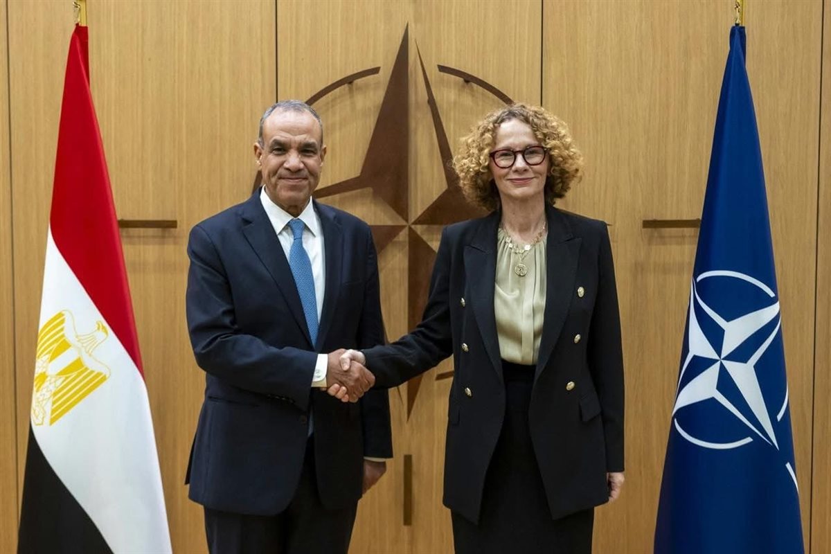 اجتماع وزير الخارجية المصري مع مجلس الناتو