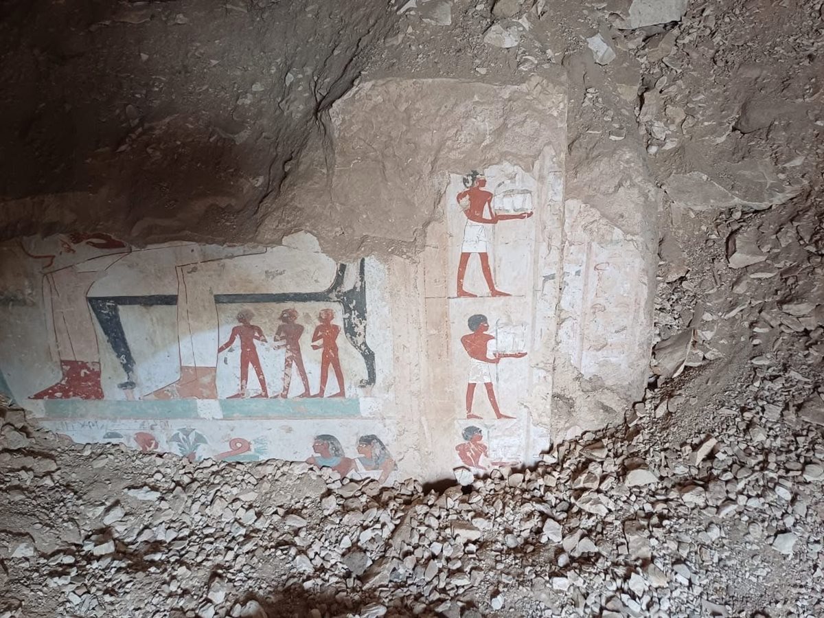 الكشف عن ثلاث مقابر جديدة بمنطقة ذراع أبو النجا بالأقصر