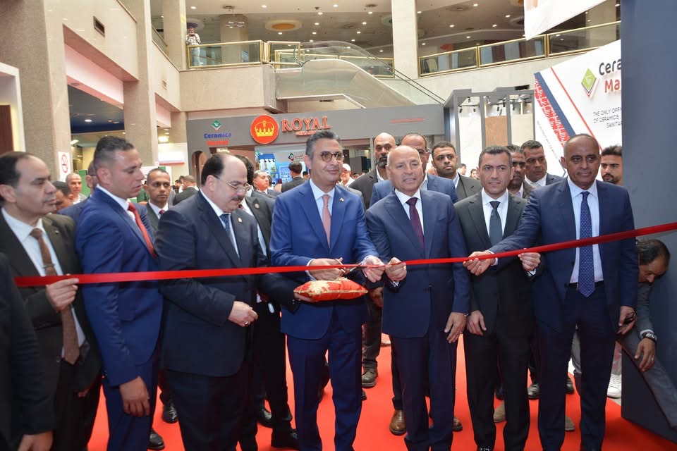 افتتاح معرض “سيراميكا ماركت 2025” و”هومكس” للتشطيبات في القاهرة