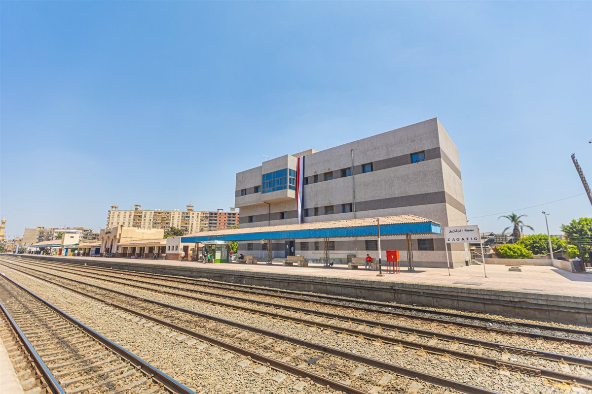 دخول أبراج إشارات رئيسية بمحطات الزقازيق والإسماعيلية والفردان غرب الخدمة