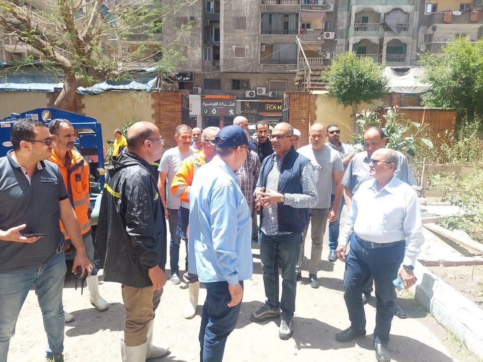 نائب وزير الإسكان يتابع آثار العاصفة في الإسكندرية