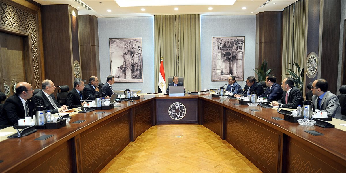 متابعة خطط زيادة المعروض من اللحوم الحمراء