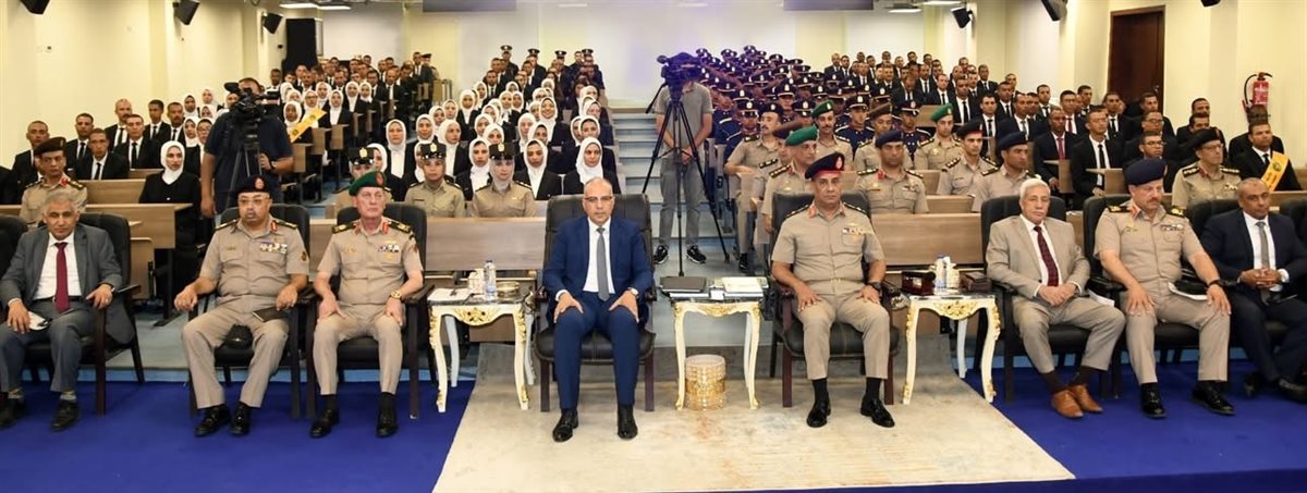 تخرج مهندسين جدد بعد تدريبهم بالأكاديمية العسكرية المصرية