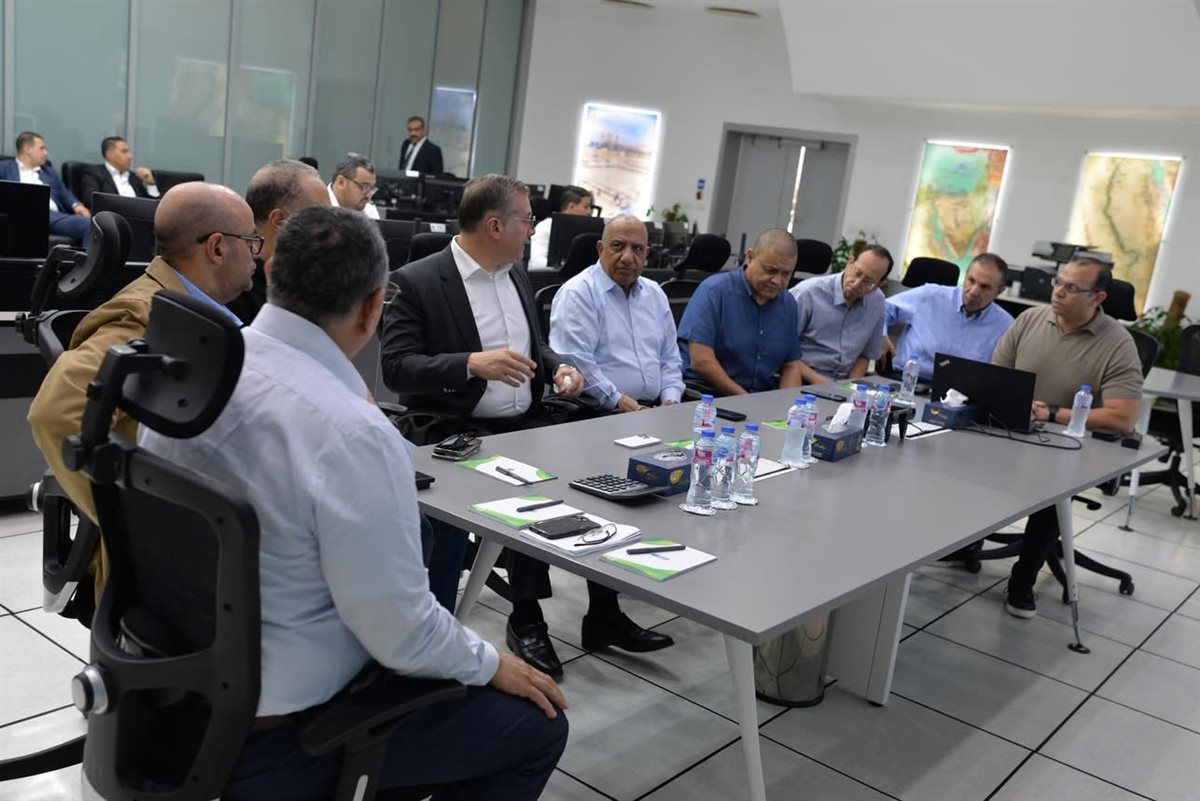 مصر تراجع جاهزية شبكة الغاز لضمان استقرار الكهرباء في صيف 2025
