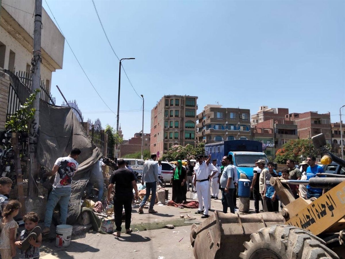 رفع كافة الإشغالات في بعض شوارع الشرقية