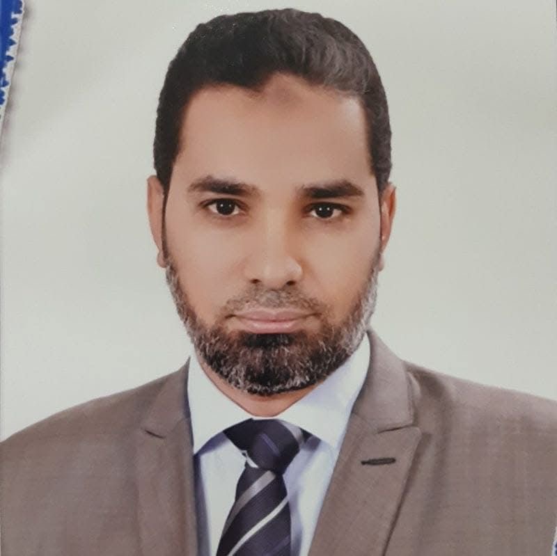 الدكتور أحمد الرخ يوجه نصائح النجاح في التعليم