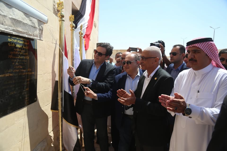 وزير الثقافة يفتتح قصر ثقافة نخل بشمال سيناء