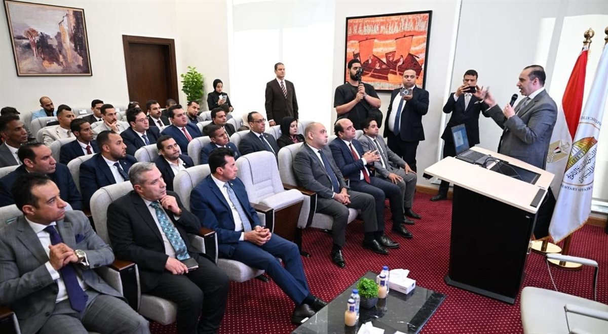 محمود فوزي وأشرف صبحي يترأسان لقاءًا موسعًا مع الكيانات الشبابية