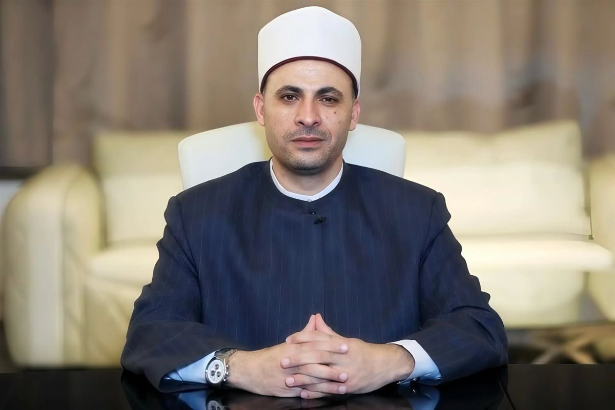 هشام عبد العزيز يشدد على جوهر العبادات الأخلاقي