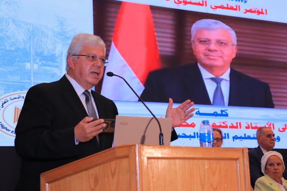 مؤتمر كلية الهندسة بجامعة عين شمس يشهد دعم البحث والابتكار
