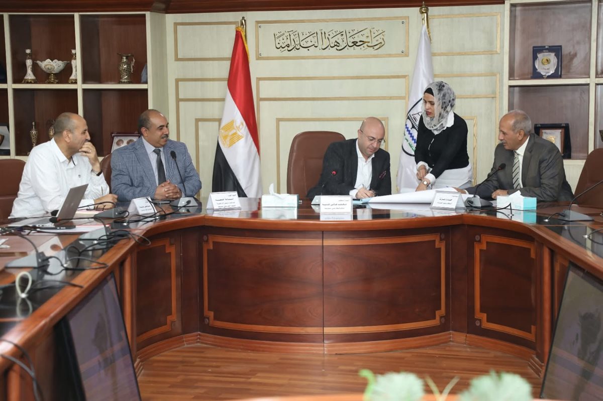 عرض مخطط تقسيم إداري لتحديث التنمية العمرانية