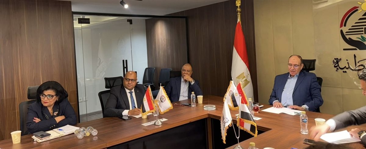 قيادات الجبهة الوطنية خلال اجتماع تنظيمي لدعم العضوية