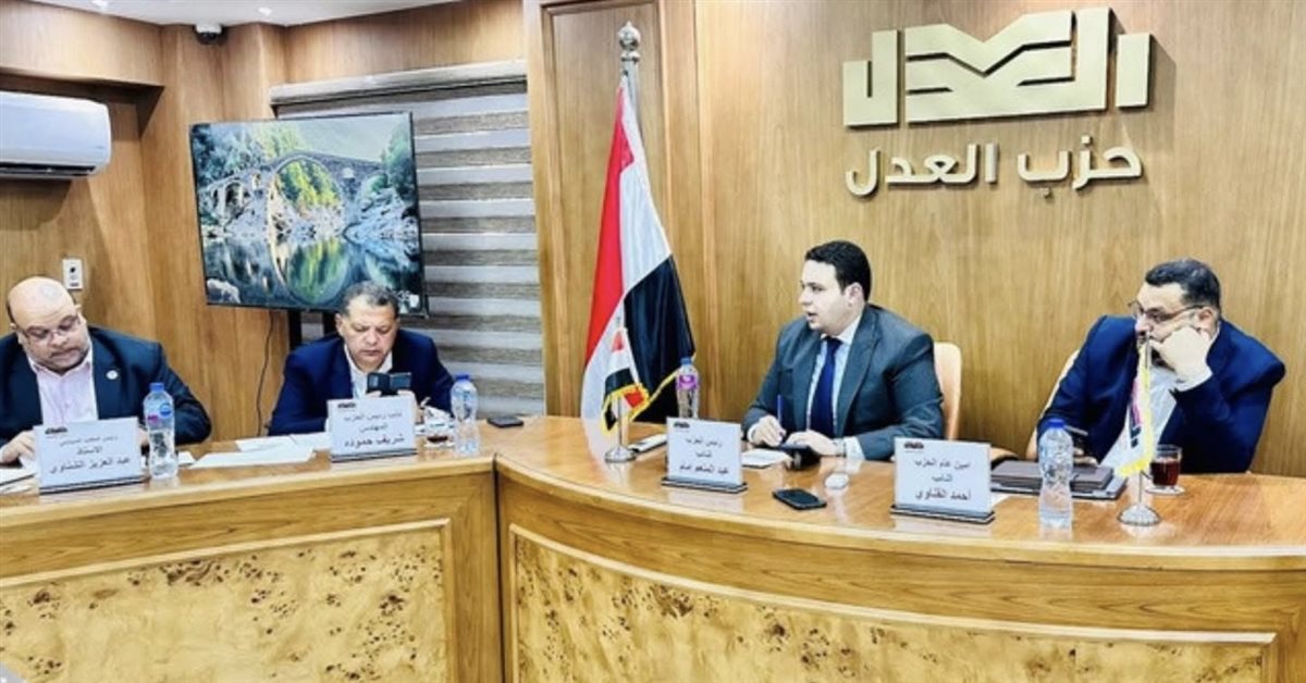 عبد المنعم إمام يناقش التحالفات الانتخابية القادمة بجدية