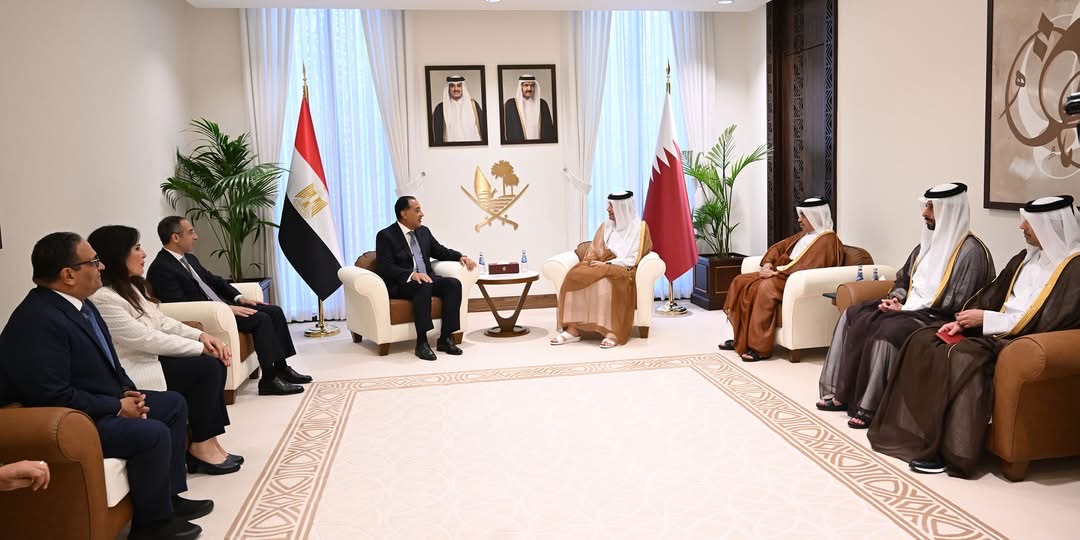 لقاء بين مدبولي وآل ثاني في الدوحة