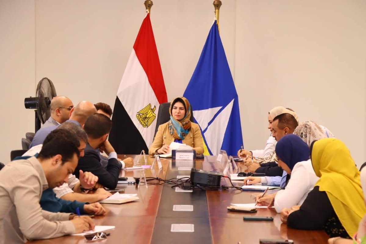 نائب محافظ دمياط تتابع مشروع ميكنة الخدمات الجماهيرية