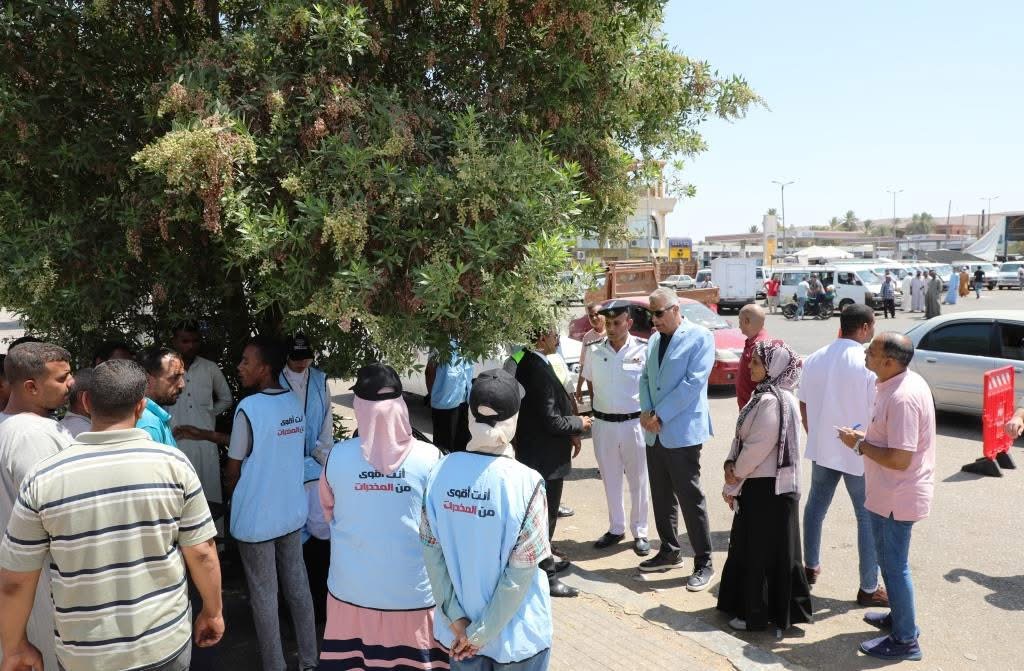 أكمنة المخدرات بأسوان تكشف حالات إيجابية