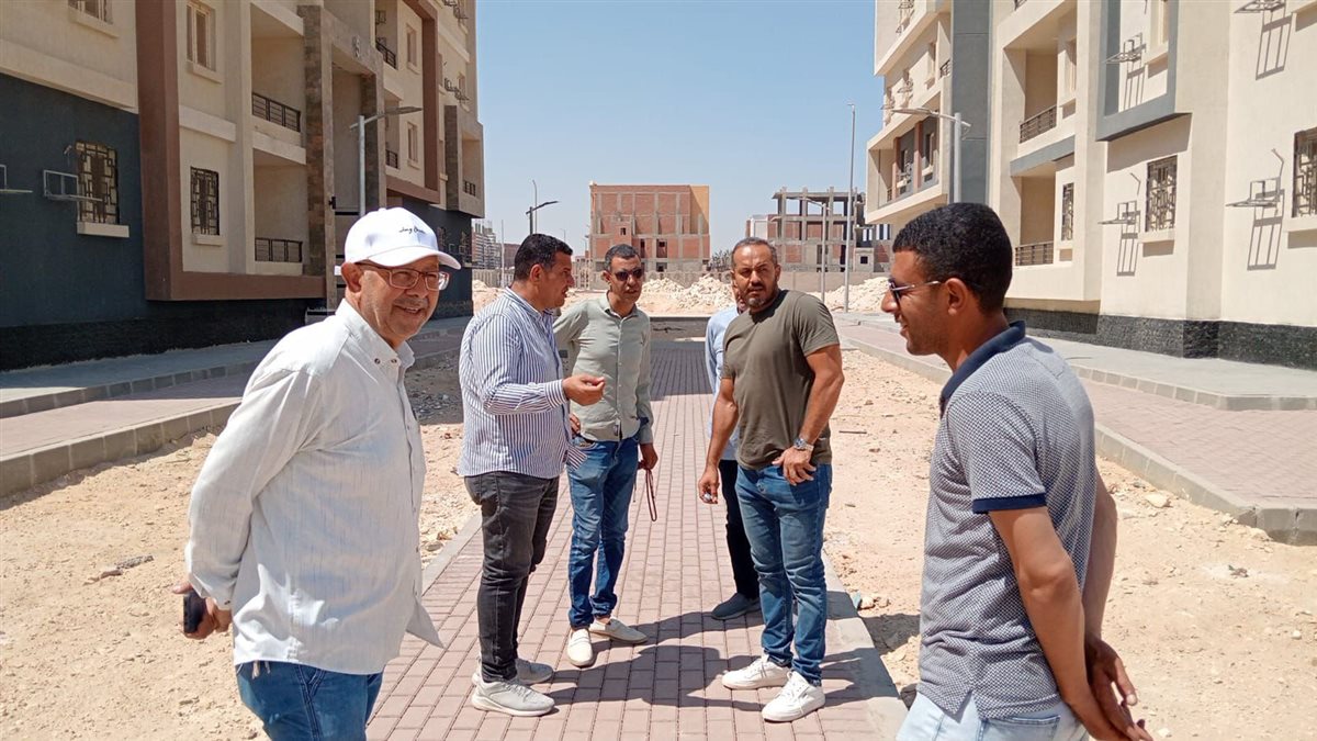 وزير الإسكان يتابع تنفيذ مشروعات سكن لكل المصريين وديارنا والإسكان الأخضر في بدر ودمياط