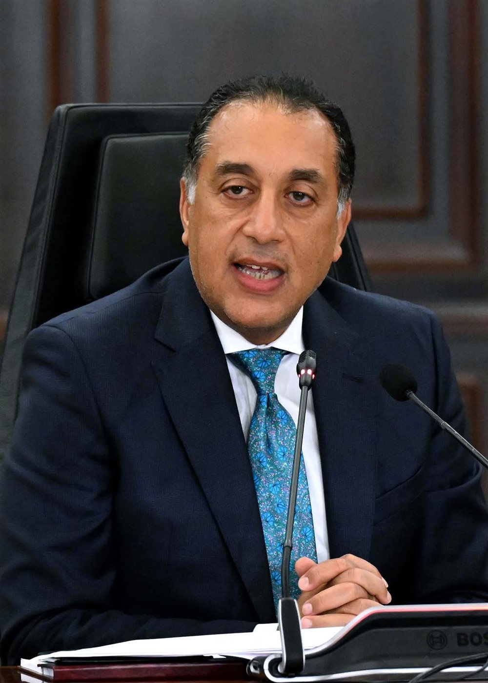 مدبولي يعلن سداد مليار دولار من ديون الطاقة