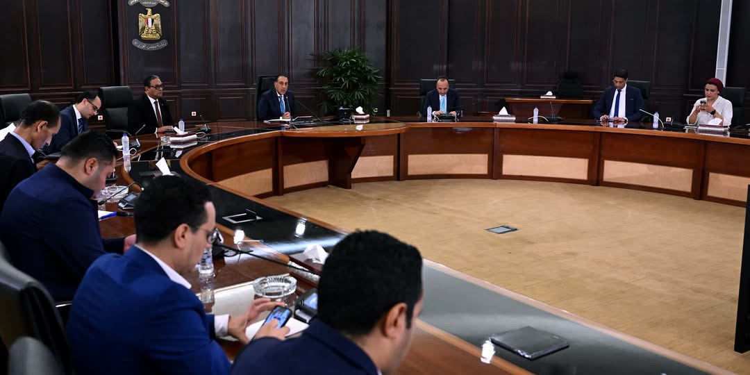 دخول سفن التغييز الخدمة يعزز أمن الطاقة المصري