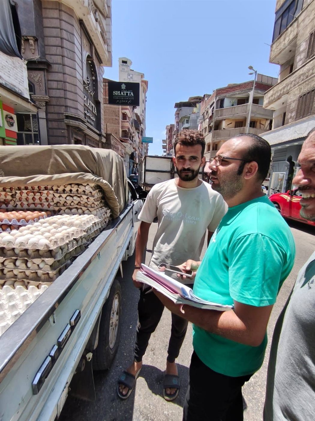 ضبط مخالفات صحية وإعدام 15 كجم أغذية فاسدة خلال حملة تفتيش مفاجئة في مدينة دمياط