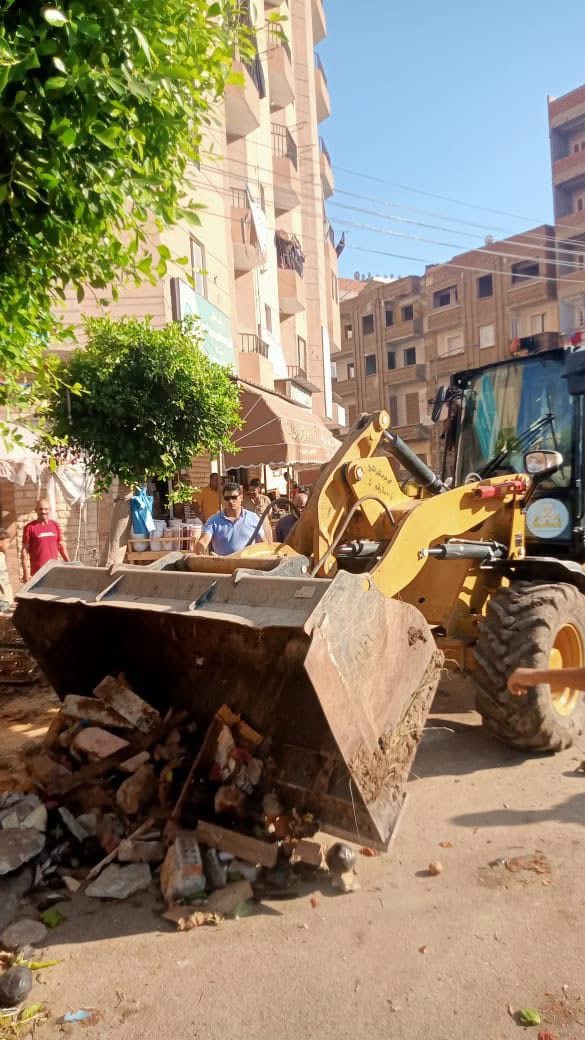 حملة كبرى لإزالة الإشغالات بحي غرب كفرالشيخ