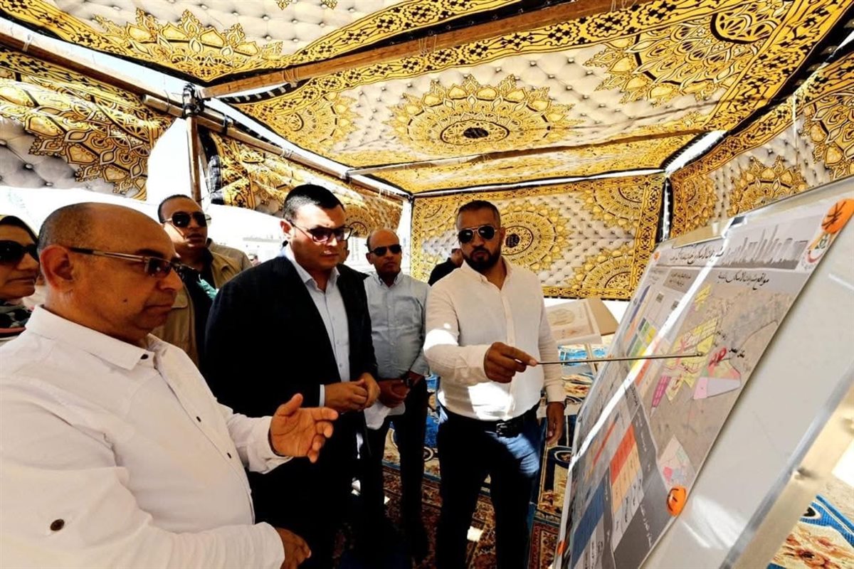 وزير الإسكان يتابع تنفيذ “سكن لكل المصريين” ومرافق المدينة