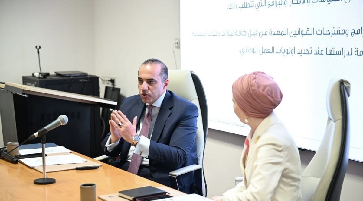 وزير الشؤون النيابية والقانونية محمود فوزي يلتقي السفراء الجدد