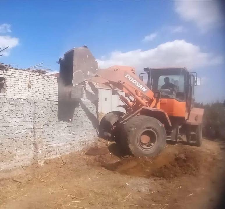 محافظ كفرالشيخ يتابع تنفيذ قرارات إزالة حاسمة