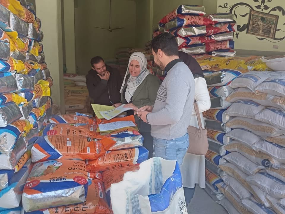 حملات تفتيش مفاجئة على مخازن الأعلاف بالمحافظات