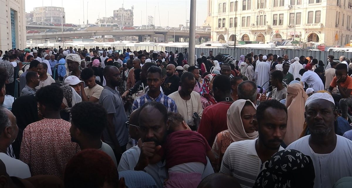سكك حديد مصر تسير القطار الثاني من القاهرة لنقل السودانيين العائدين طوعًا إلى وطنهم