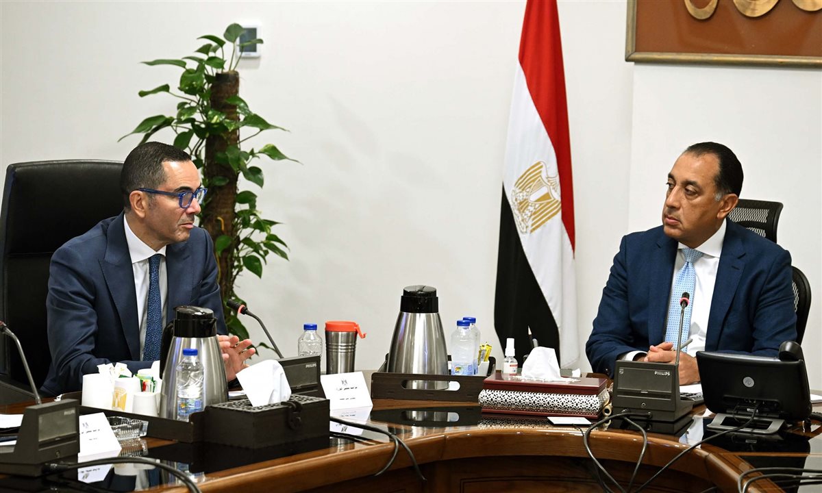 وزير الاستثمار يعرض على مدبولي خطة تطوير المنافذ الجمركية
