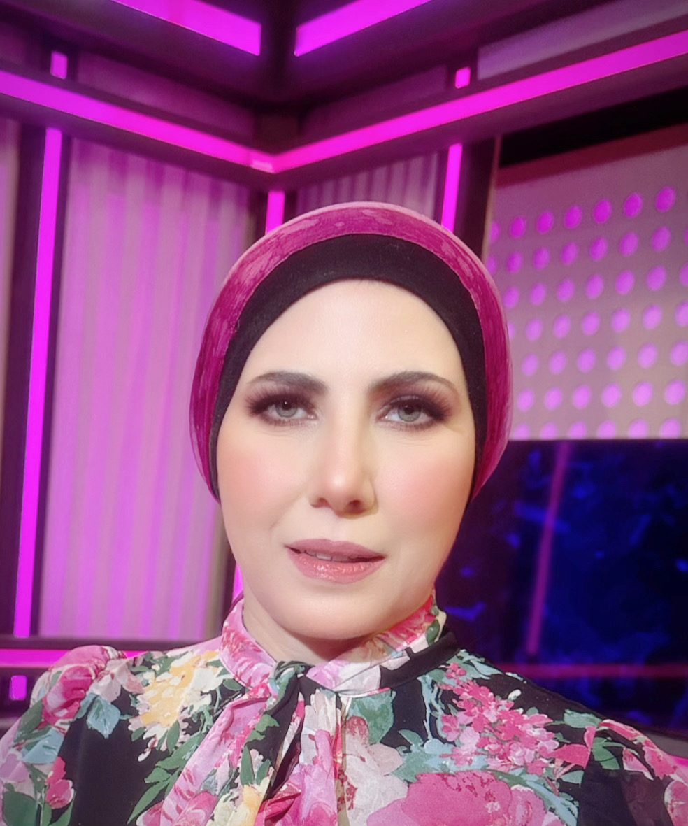 نيفين منصور تحذر من تيك توك وتأثيره الأخلاقي